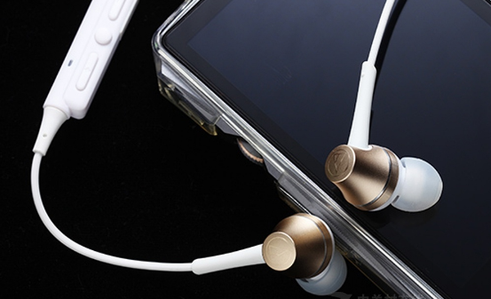 尼康|适合运动用的蓝牙耳机，五款运动蓝牙耳机大比拼