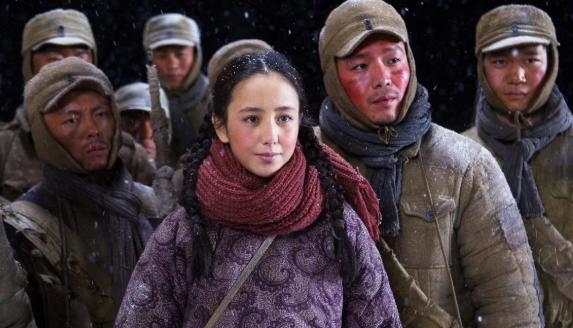 佟丽娅|陈思诚\牵手门\860天后，\被\离婚的佟丽娅，毫无征兆的\翻车\了