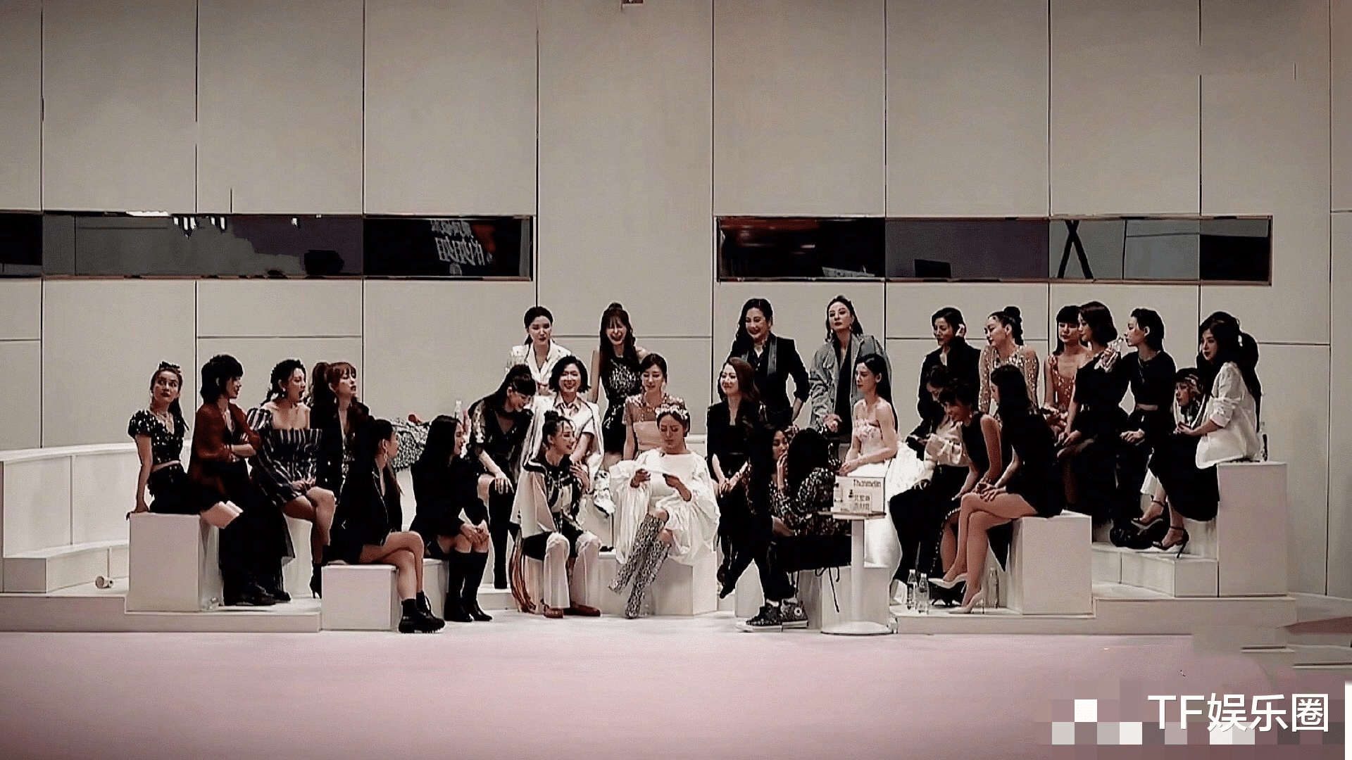 姐姐|工作人员透露《姐姐》内幕:有皇族,宁静才是老大,观众不必真情实感