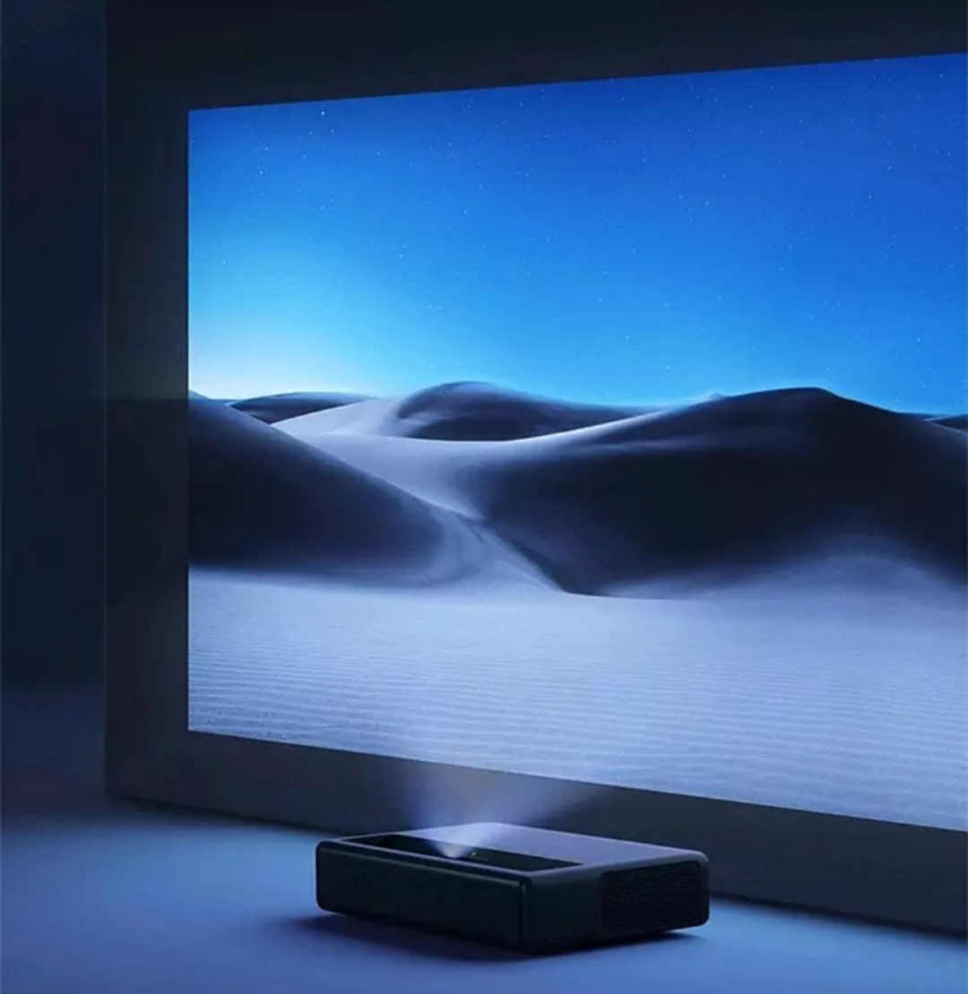 投影仪|激光电视与投影仪的区别是什么？又该怎么选择？