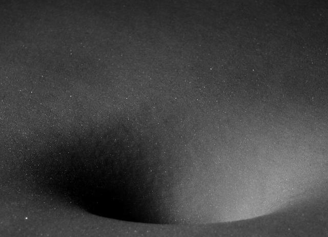 「黑洞」宇宙中有黑洞,与黑洞相对的是白洞,白洞有多强?