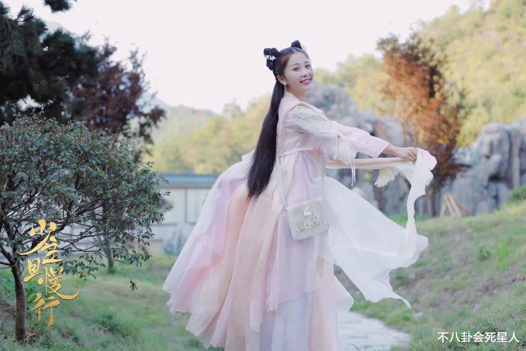 张若昀|电视好演员颁奖:张若昀暴瘦黑眼圈很重,虞书欣力压鞠婧祎赵露思