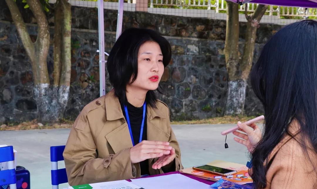 「教育部」教育部亮“红牌”的4个专业，市场供过于求，学生就业困难