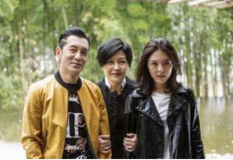 [李咏]又传噩耗，继李咏赵忠祥抗癌失败，五星体育主持人陈曦去世享年42