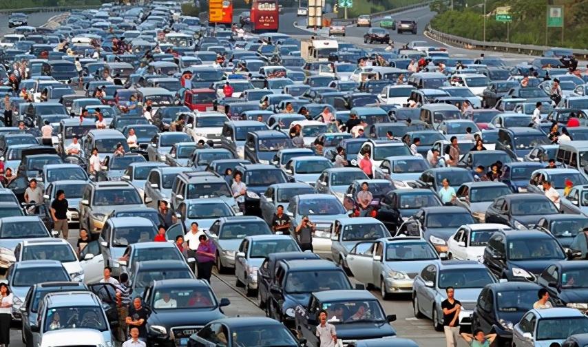 苗寨|国庆假期都完了，还堵在去稻城亚丁的路上？国庆川西旅游防堵攻略