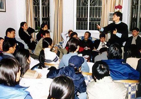 #刘强东#追随刘强东18年的京东01号员工,如今过的怎样?与阿里18罗汉比呢