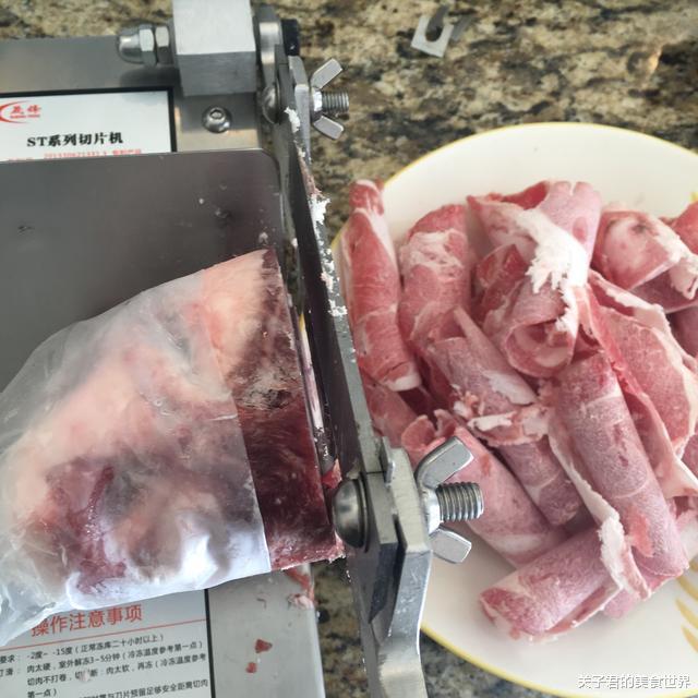 金针菇|它比香蕉还通便，价格便宜，一周吃3次，润肠排宿便，衣服改穿S码