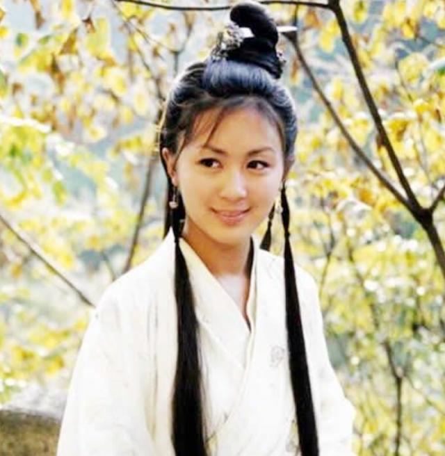 唐宁|39岁胶原蛋白流失，童颜女神唐宁难敌七年之痒，离婚独自带俩娃
