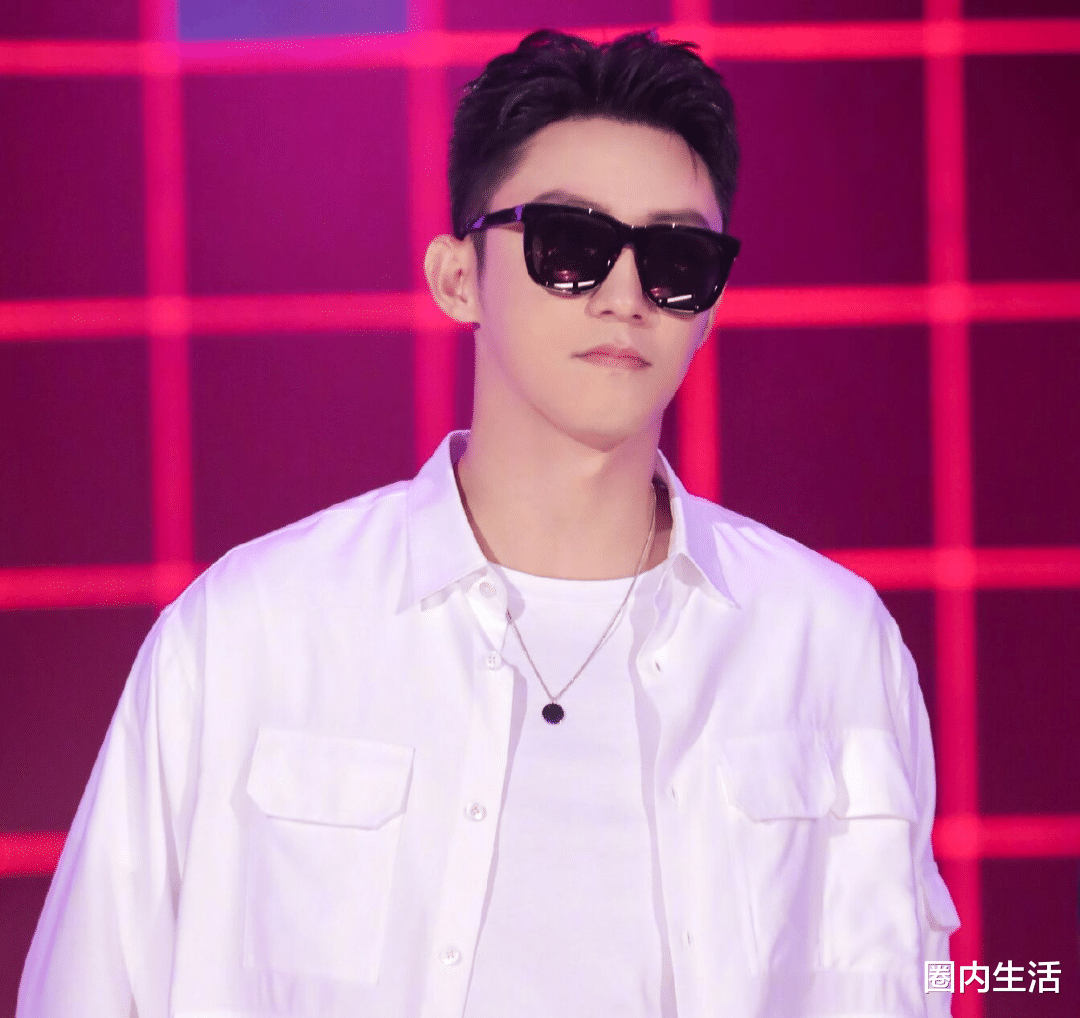 #郭敬明#综艺未经郭敬明许可擅自修改由他一手创作的歌词，清空微博是泄愤？