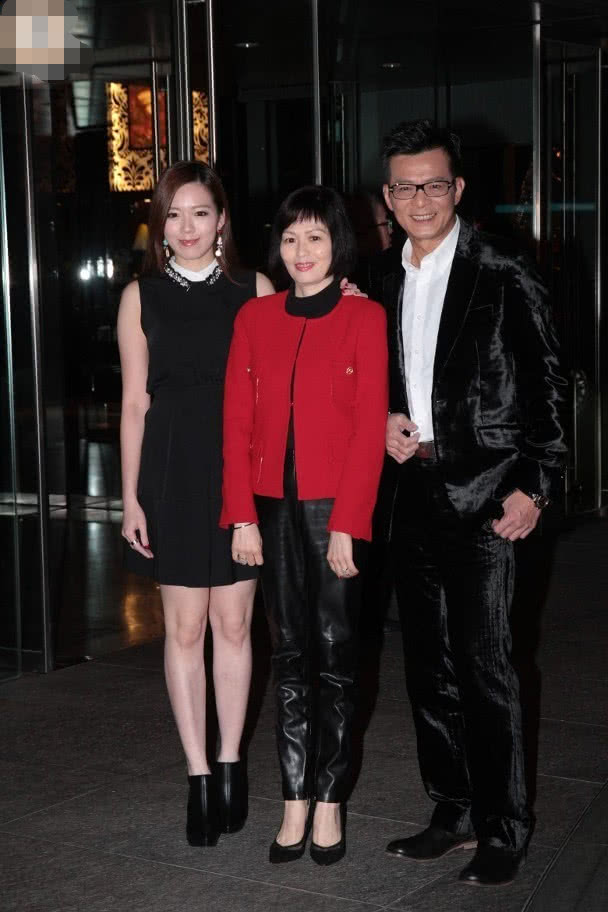 【黄日华】黄日华妻子病逝，好友刘德华只说了三个字，就让人为他的兄弟情义感动