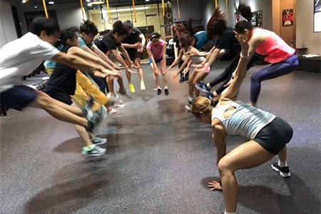 『健身教练』长相甜美身材却很强壮,通过不断努力,24岁成为健身教练