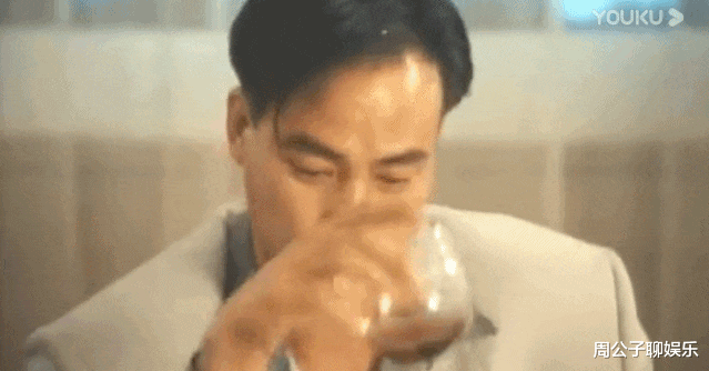 [梅艳芳]1992年，梅艳芳得罪黑道大佬被扇耳光、囚禁，花了2000多万才摆平