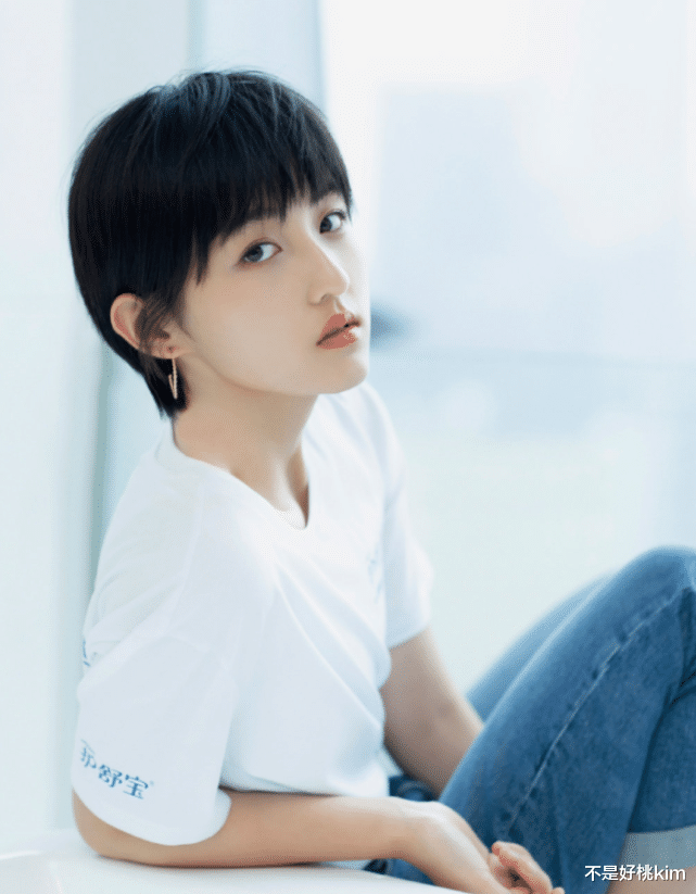 发型|张子枫有史以来最短的发型,本以为会变丑,哪知真人竟美成这样