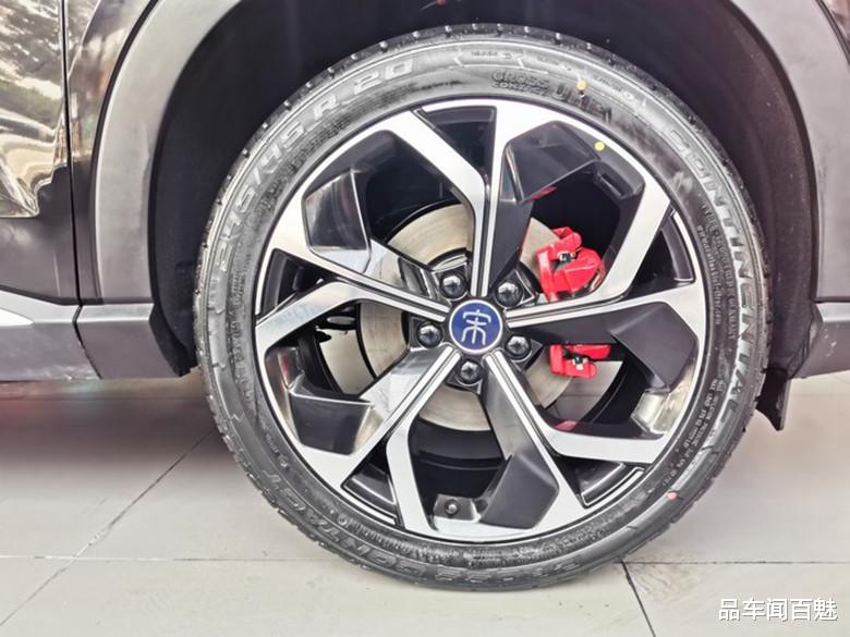 比亚迪宋|比亚迪宋Plus燃油版正式到店，高配预售不足12万，全力阻击哈弗H6