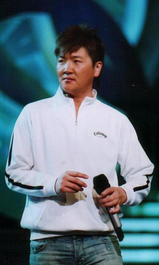 孙楠|中秋晚会明星阵容公布,但他的入选,却引来网友的一片骂声
