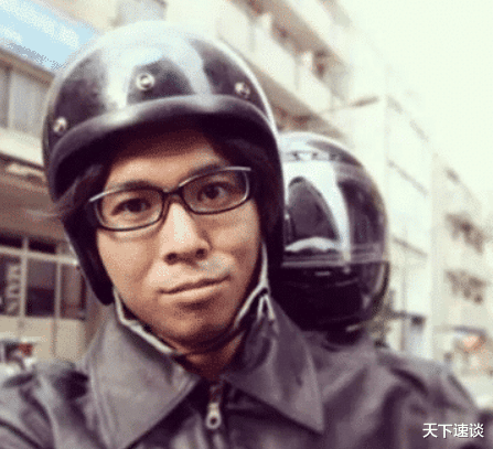 ##“刚才钓鱼捡的，这到底是啥啊？”哈哈哈感觉信息量有点大...