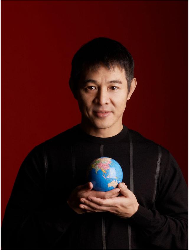 李连杰|2005年时,李连杰濒临死亡大小便都失禁,愿花100万买10元的氧气枕