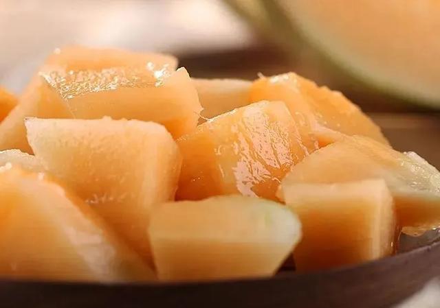 水果@七月一到，这些碱性水果要多吃一点，直到三伏尾，度过苦夏很舒坦