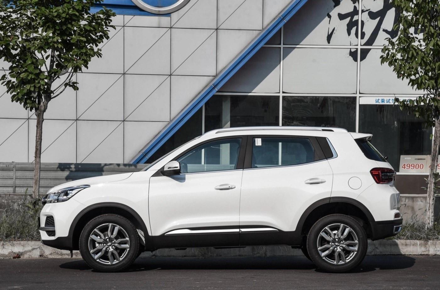 瑞虎5■奇瑞再亮“王牌”！轴距超2米6颜值不输XR-V，6.9L油耗，5.99万起