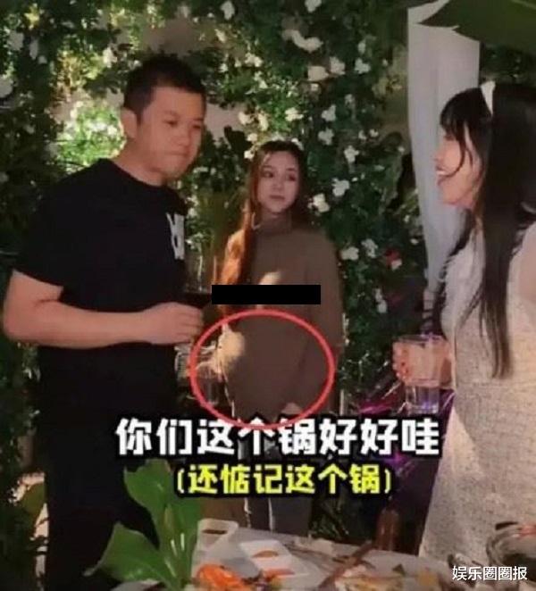 李亚鹏|与王菲离婚7年！李亚鹏被曝再次当爸，疑新欢挺孕肚敬酒照曝光