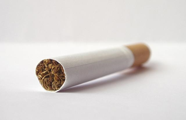 戒烟|60岁了，突然戒烟完全不抽，会有危险吗？
