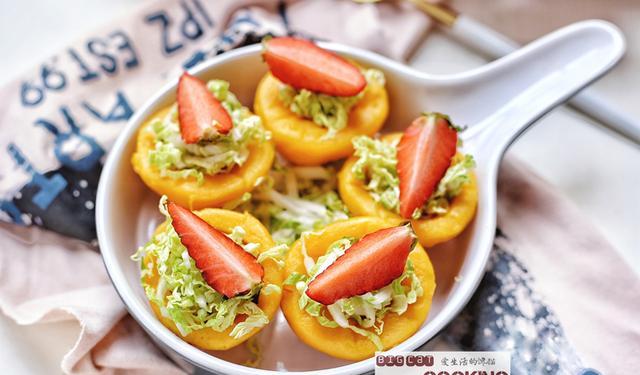 「胡萝卜」晒晒我一周减脂餐，每天不重样，体重掉了，裤头松了，满满成就感