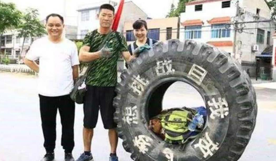 『轮胎』为啥川藏线很多人去滚轮胎?内行人:看见这辆宾利没?滚轮胎赚的