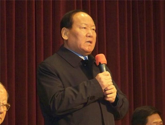 『七大军区』1985年，重组七大军区时司令员分别是谁？最后又被授予什么军衔？