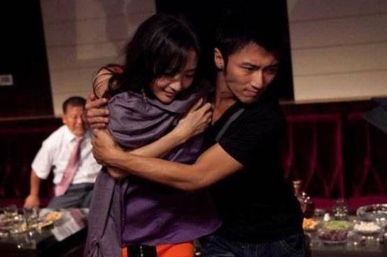 【黄渤】谢霆锋宠她整整35年,一年换7个男友,至今单身还是谢霆锋养着