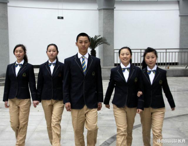 乘警|大学里“伪热门”的4个专业,毕业生供过于求,就业压力大