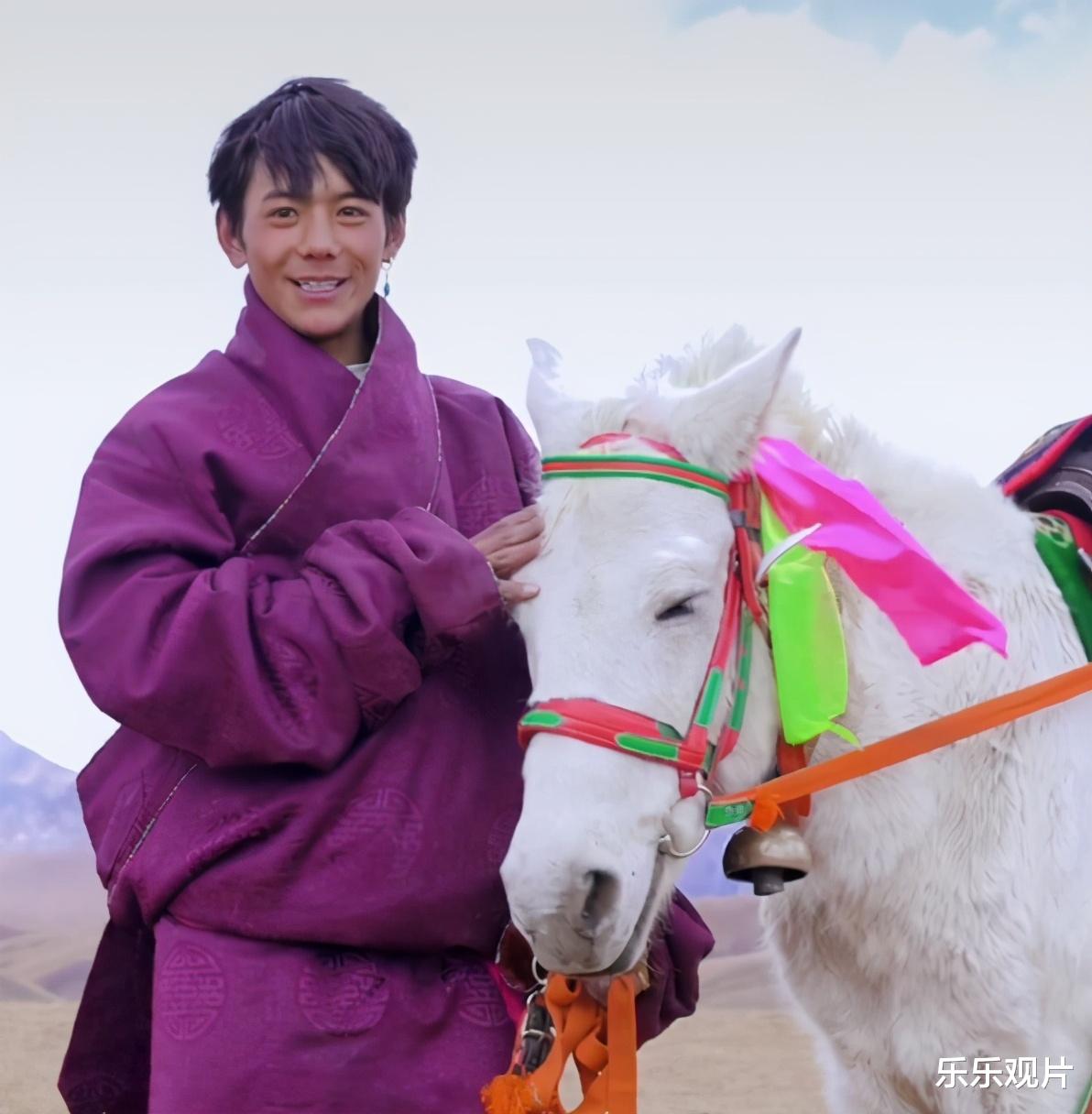 韦小宝|丁真开通个人账号：一条视频吸粉100万，笑起来很像彭于晏