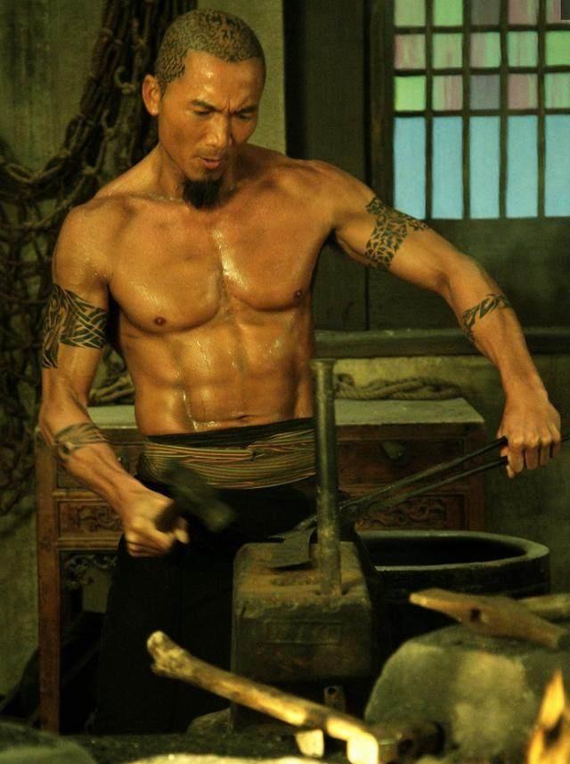 吴京|全球光膀子最有男人味的十大明星, 史泰龙第三, 吴京第八