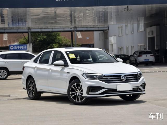 大众迈腾|大众又成功了，号称小迈腾，跌至9万多，30天狂甩33219台