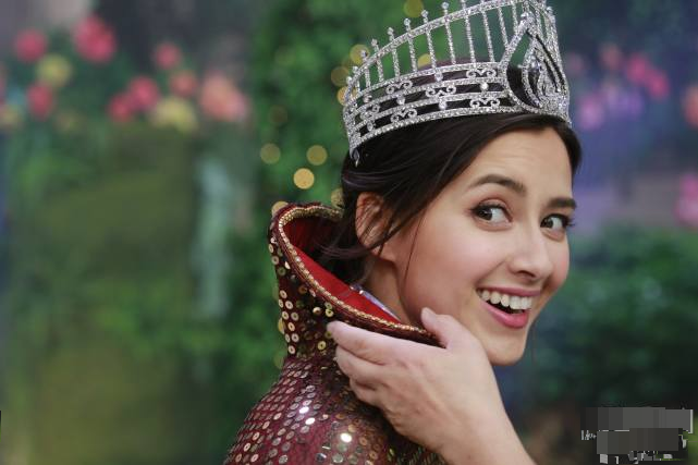 香港小姐|港姐三甲私照曝光：冠军父亲帅气如明星，亚军是白富美，季军清纯无恋爱经验