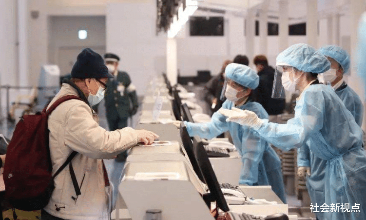 美国|又有什么阴谋？特朗普突然改口对中方“满意”，美媒大规模夸奖中方！