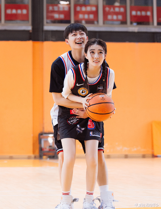 徐璐▲分手后徐璐接恋爱剧疗伤?男主是熟悉的他,看清集数,完全不够看