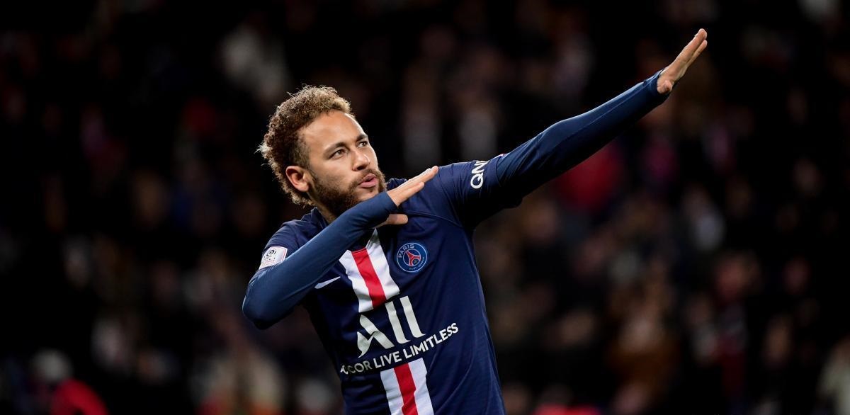 「梅西」梅西再次力压C罗！年度球员收入出炉，梅西每天赚36万欧！