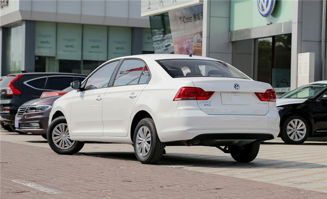 桑塔纳|上下班买辆新桑塔纳好不好？搭载四缸1.5L发动机，稳定可靠