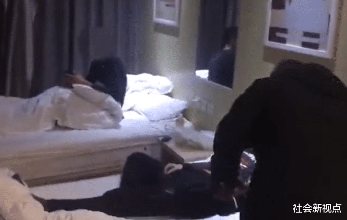 社会新视点 男子交友软件认识女网友,见面后直奔宾馆,洗完澡出来一看崩溃了