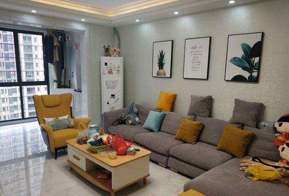 |晒晒刚入住的新房，简约装修温馨又舒适，亲朋都说实用大气真漂亮