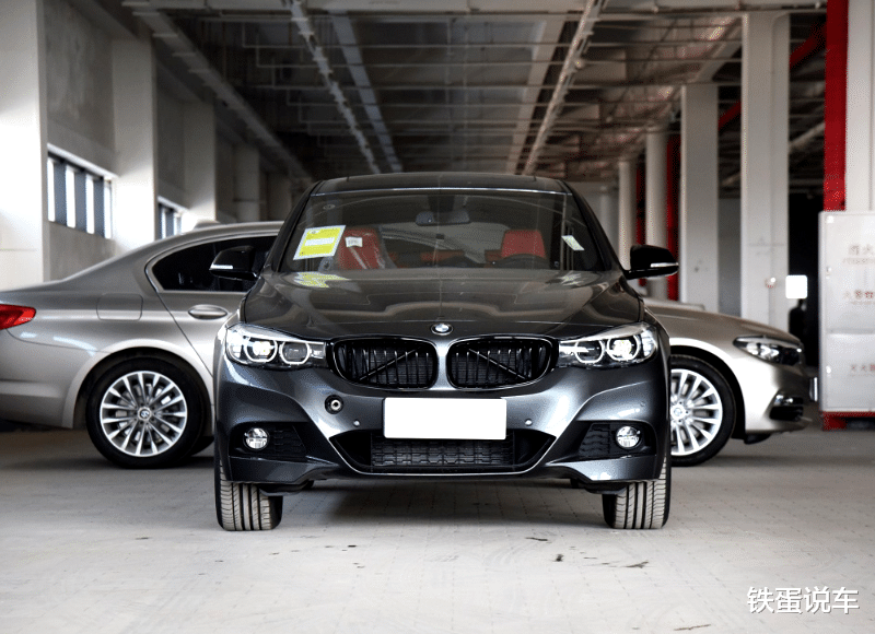 「雷克萨斯IS」整车原装进口,后备厢躺两个胖子还挺宽松,宝马3系GT上市