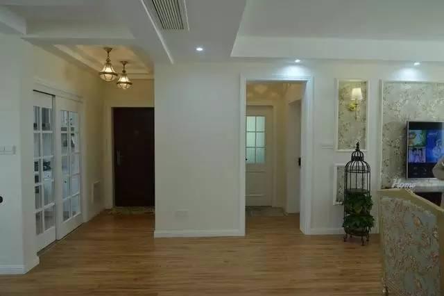 ##只是在餐厅做了一个拱形餐边柜，小区同户型邻居都来模仿