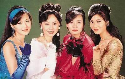 谢霆锋|曾让万梓良当街下跪的邓萃雯，是如何把一手烂牌打成王炸的？