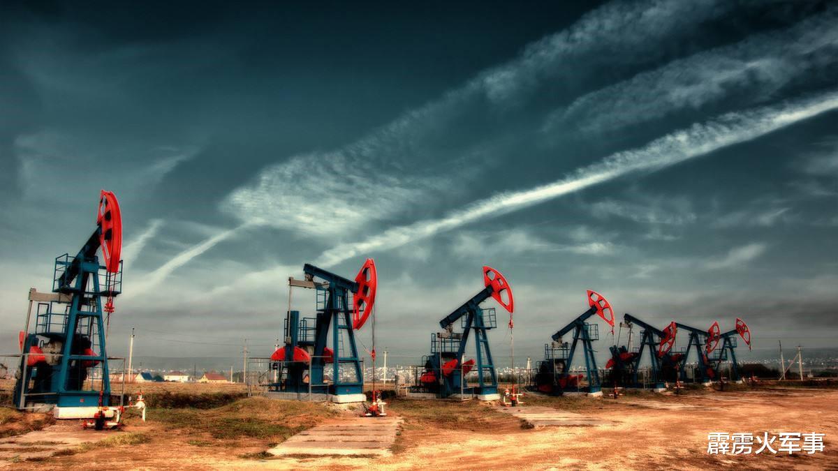 「俄罗斯」1天血亏879亿美元，跳楼价也要让俄罗斯破产，中国出手机会来了