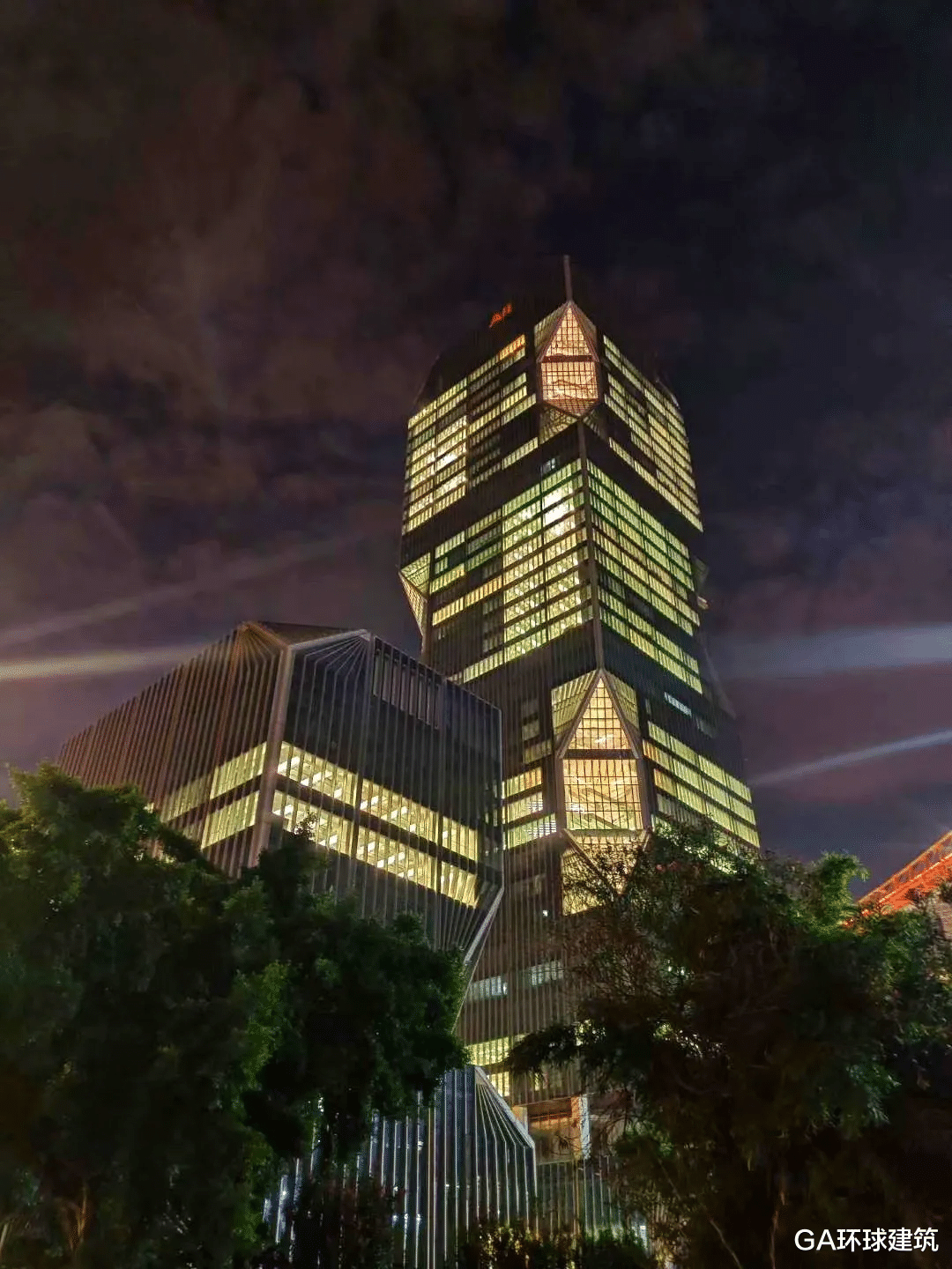 |高207米，耗资33亿，阿里巴巴华南运营中心竣工