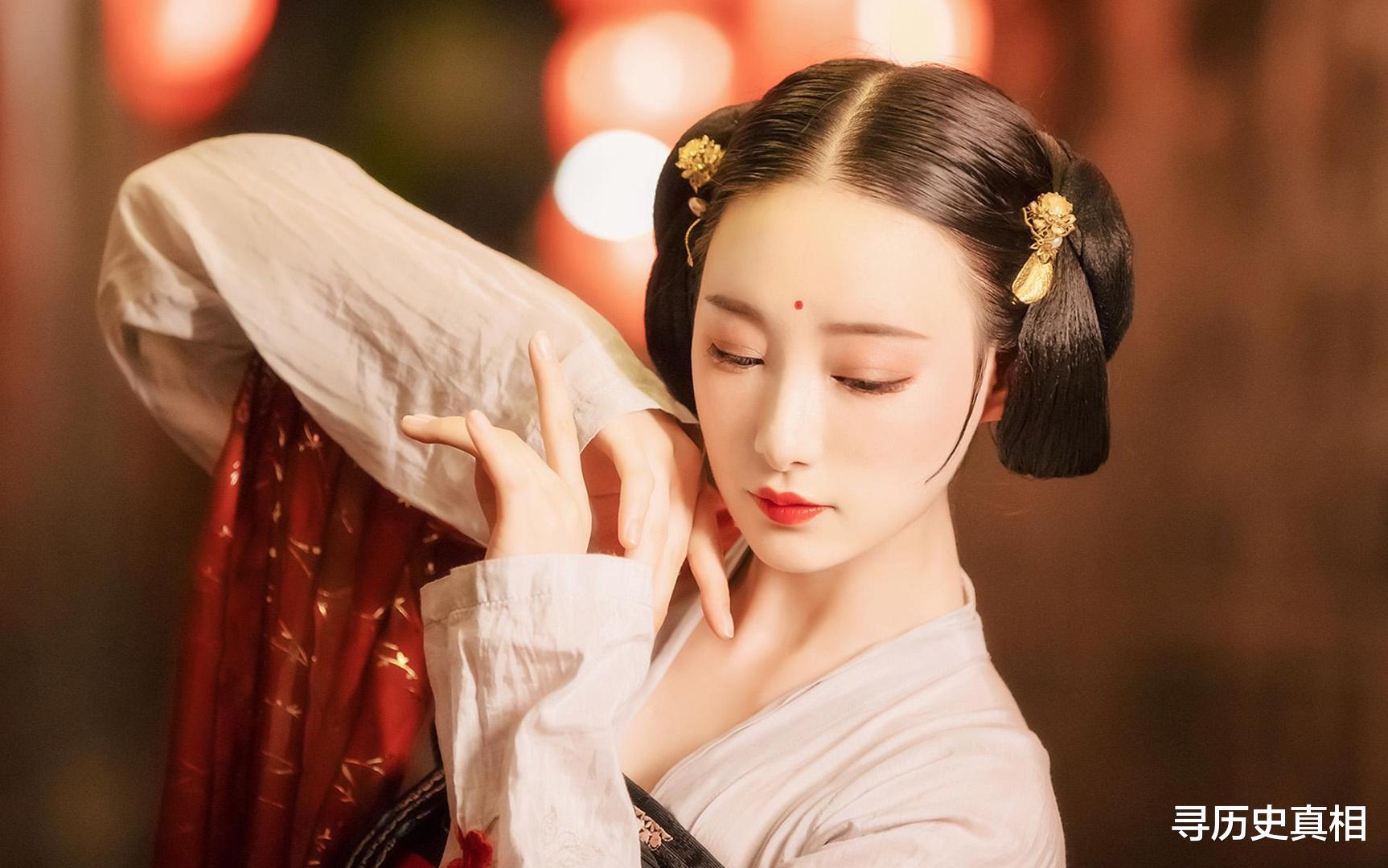 荆轲|荆轲值得敬仰吗？看看他刺秦前祸害的宫女，简直惨无人道