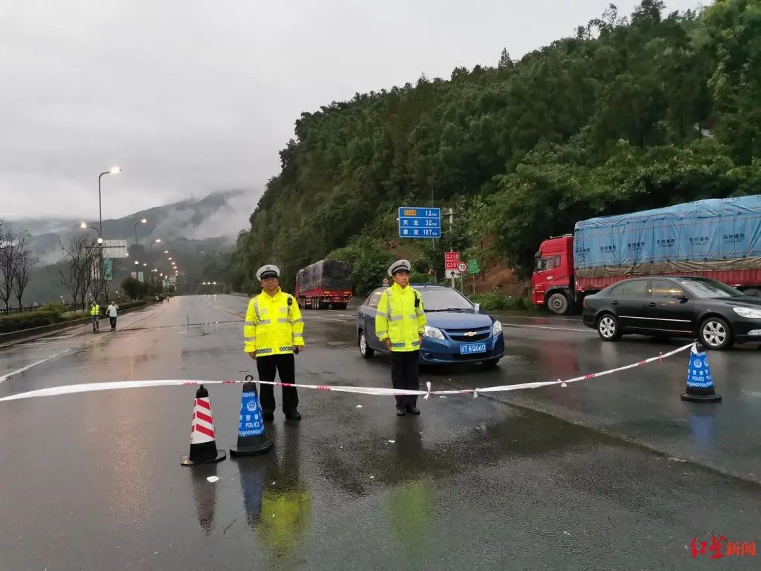 红星新闻|1949年以来首次！乐山大佛脚趾被洪水漫过