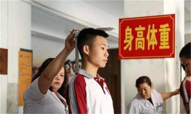 趣观历史|北方小伙不顾父母劝阻，耗费16万成功断骨增高，最后为何又后悔