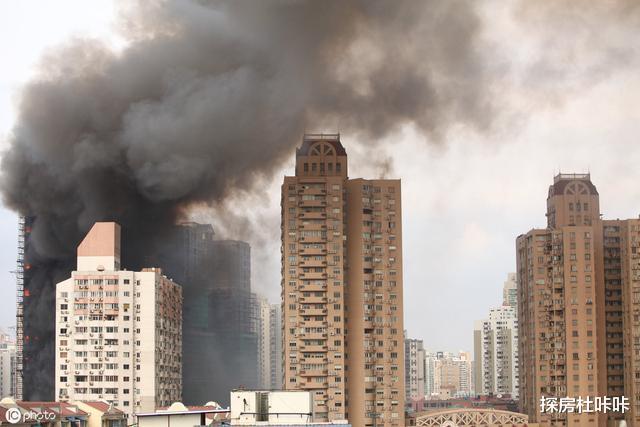 公摊|15年后，“楼梯房”和“电梯房”哪个更值钱？建筑学家3点概括