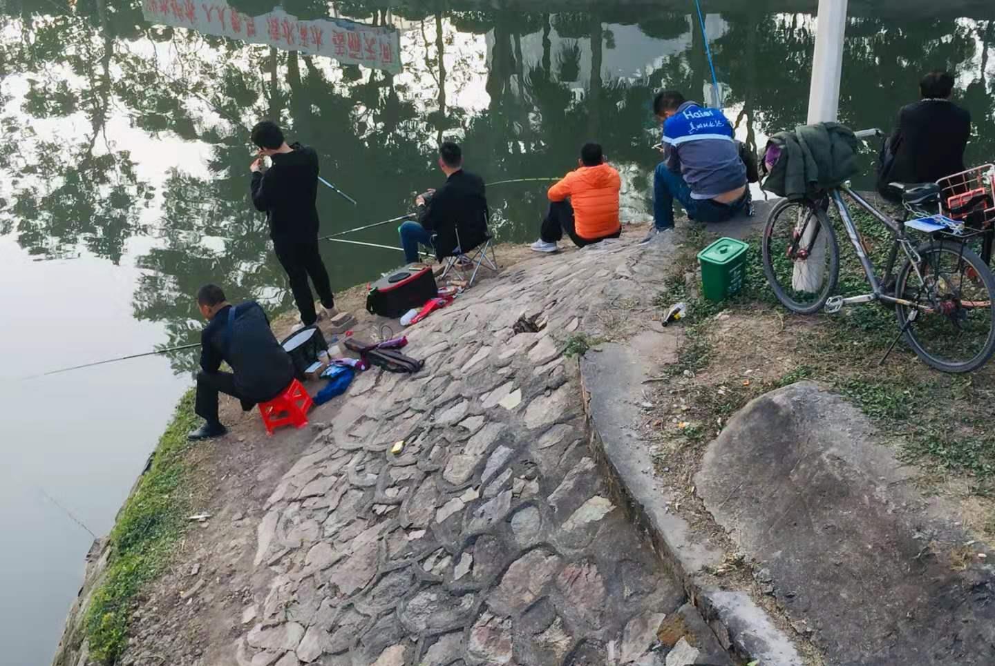 []选择钓位的3个条件，不仅仅是食物多钓位就好